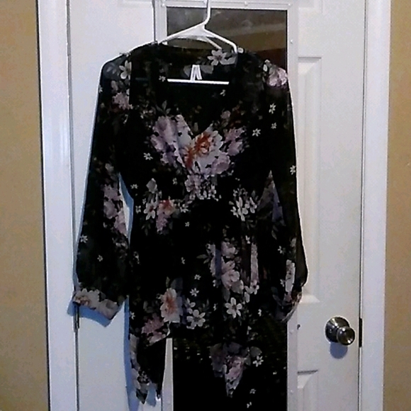 Dress Blouse - Picture 2 of 4